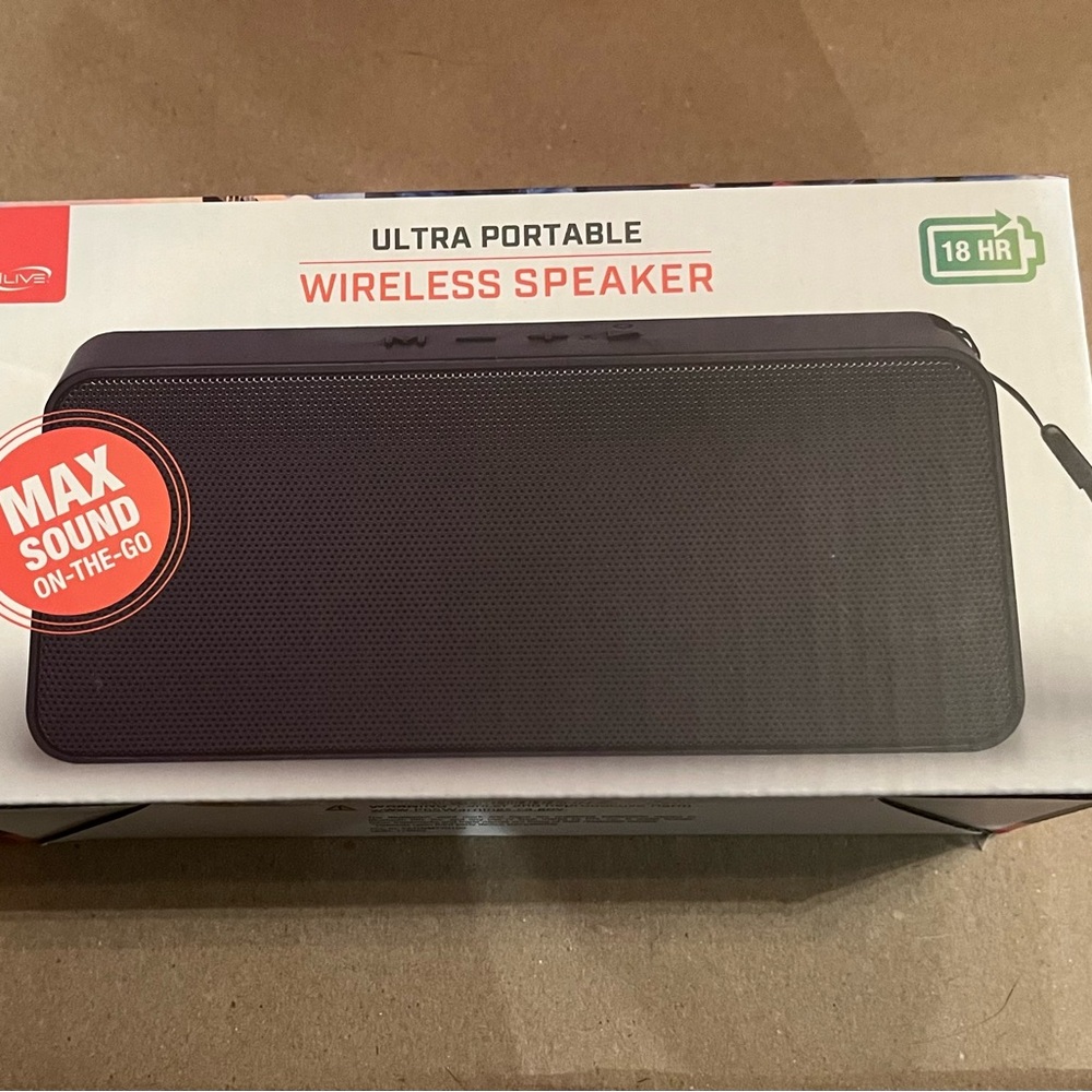 Black‎ Ultra Portable Speaker with Sleek Design